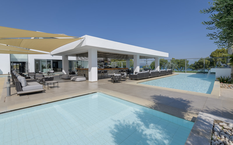 Radiant Pool Bar